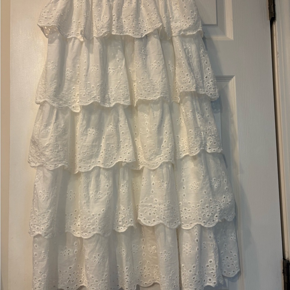 Lulu's Elegant White Skirt